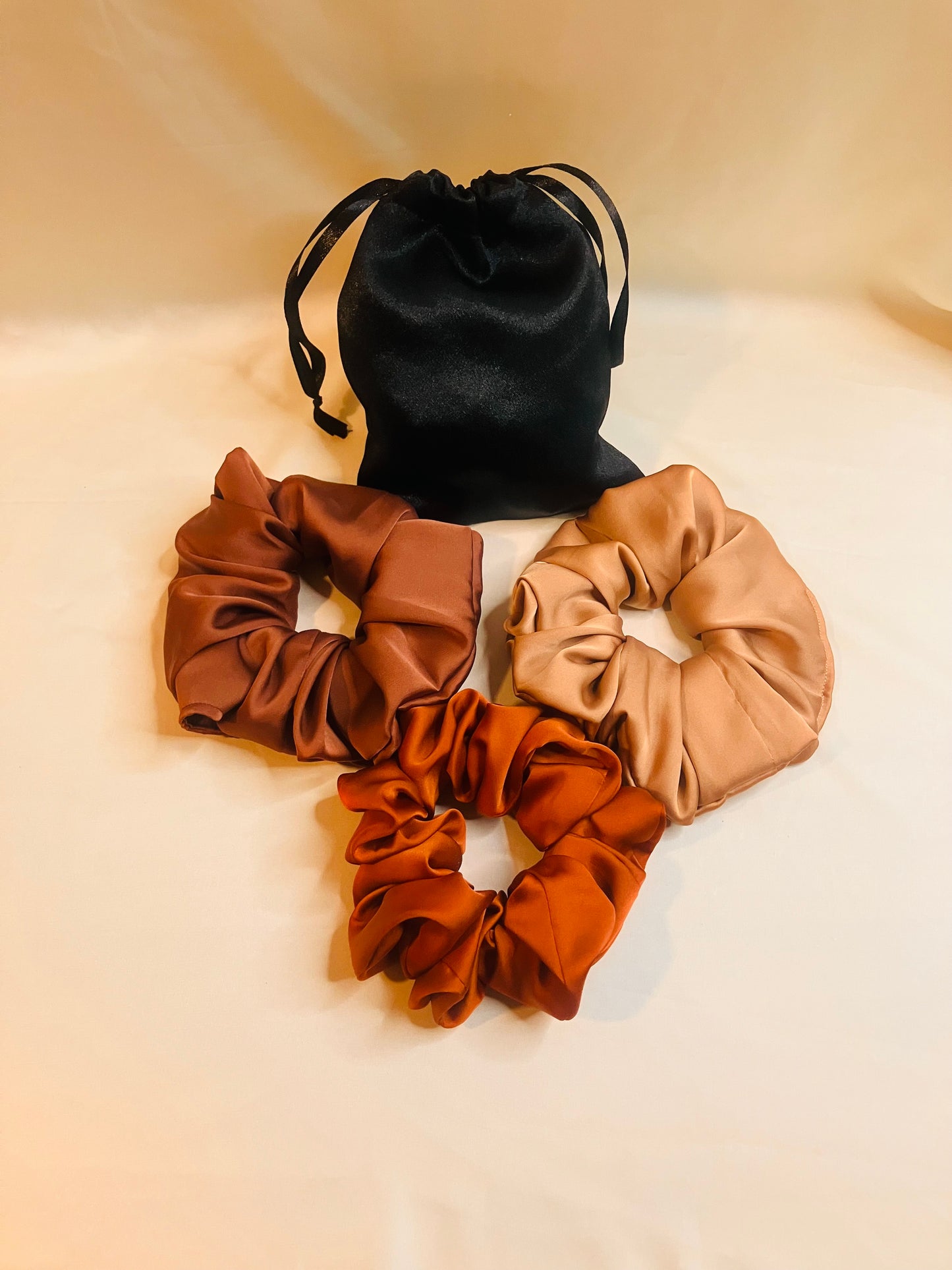 Trio Chouchou Soie de Satin / Silk Satin Scrunchie Trio Large