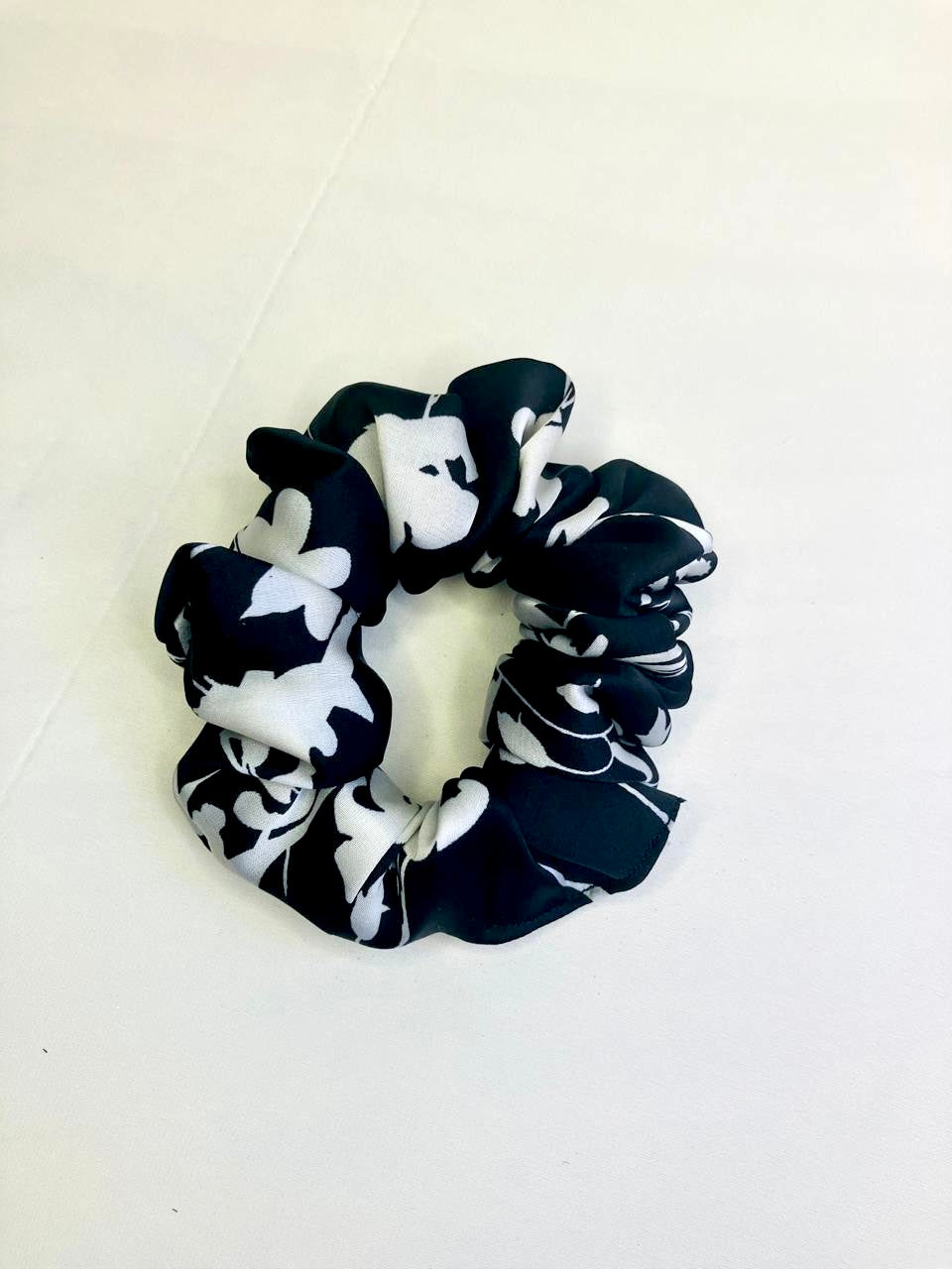 Medium Silk Satin Scrunchie