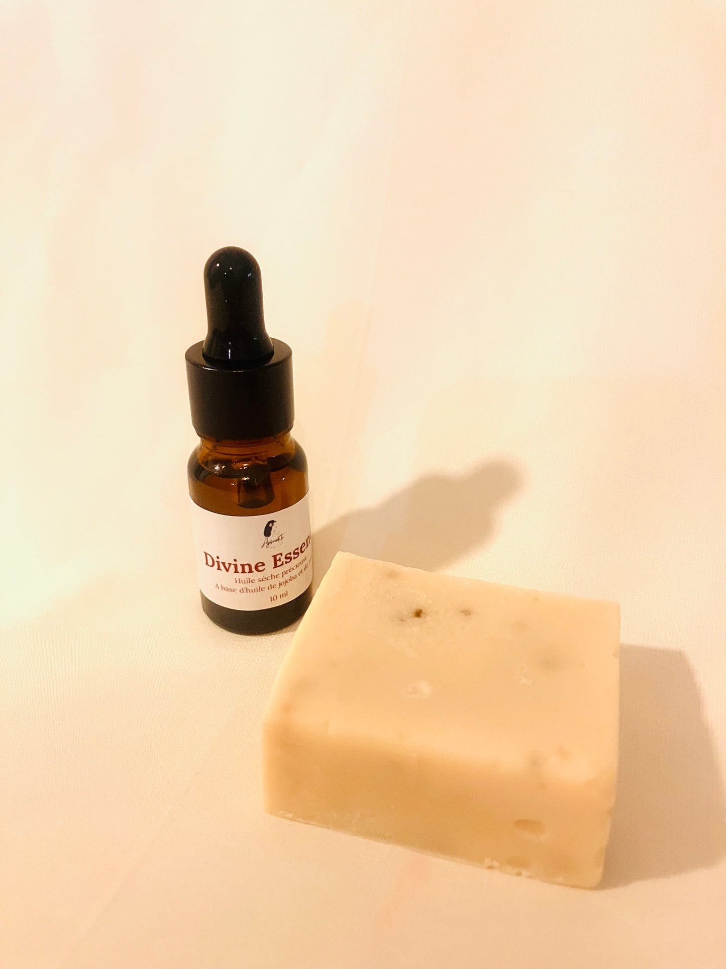 Pochette Découverte Huile Divine Essence 10ml + 1 savon 50g